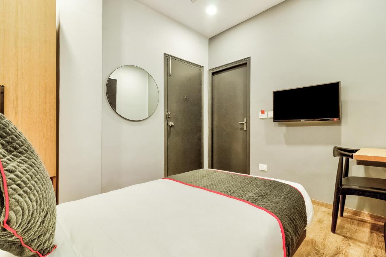 נאווי מומבאי Oyo 78245 Collection O Hotel Crown Inn מראה חיצוני תמונה