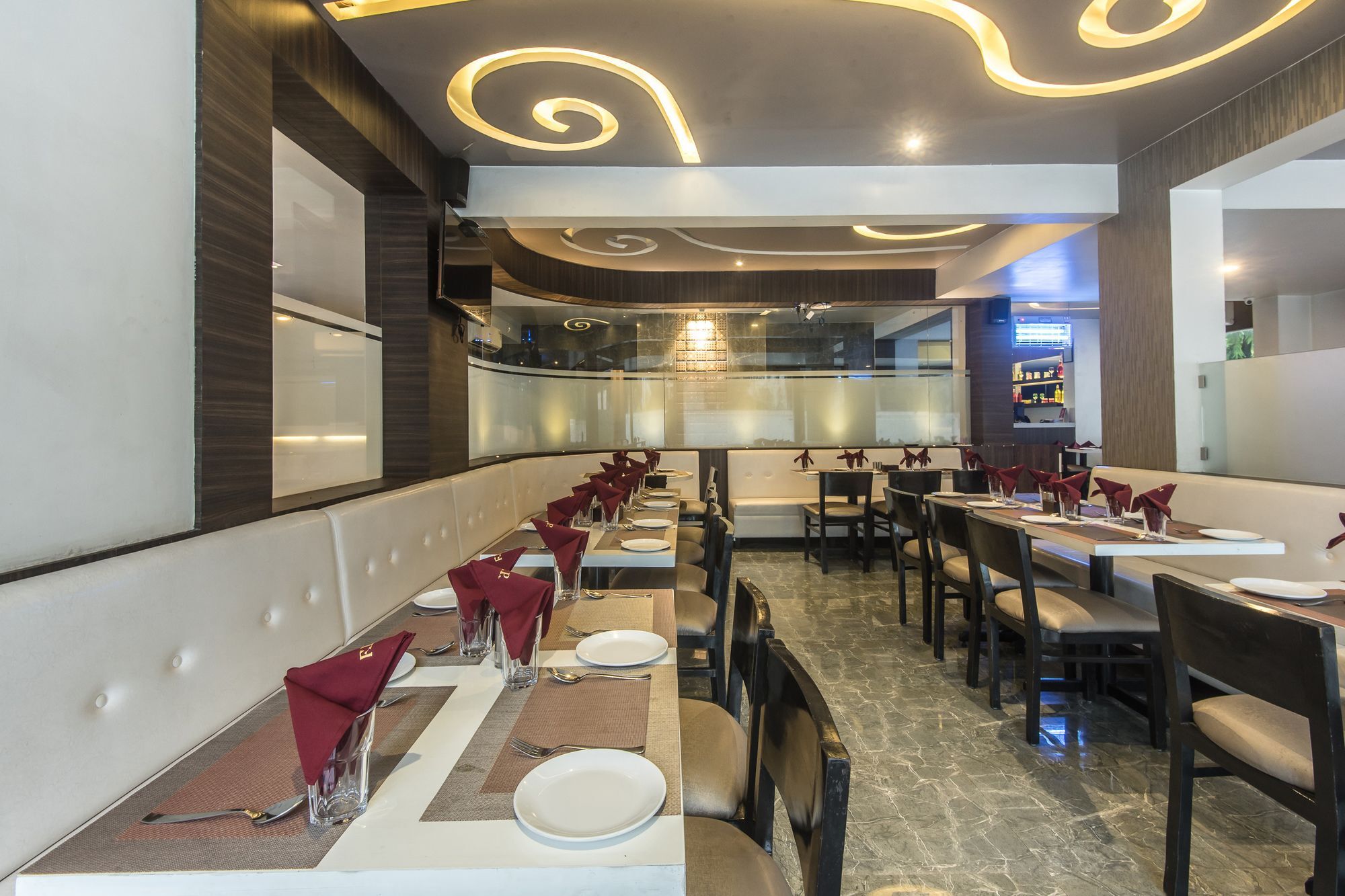 נאווי מומבאי Oyo 78245 Collection O Hotel Crown Inn מראה חיצוני תמונה